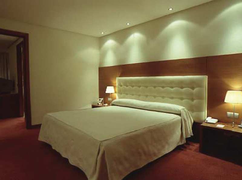 Silken Coliseum Hotel Santander Quarto foto